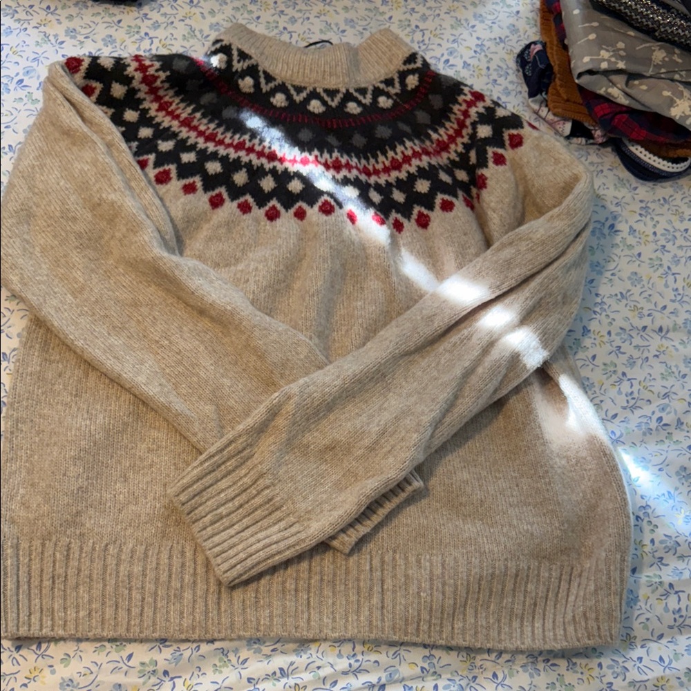 H&M Gray Patterned Sweater